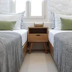Kamvas Deluxe * Naxos City