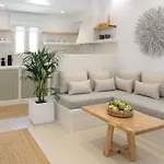 Kamvas Deluxe Naxos City