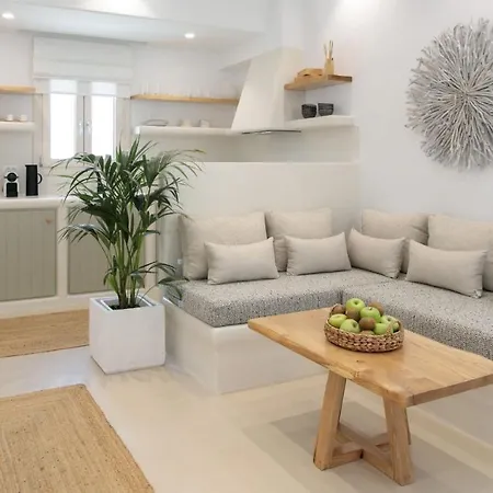 Kamvas Deluxe Naxos City