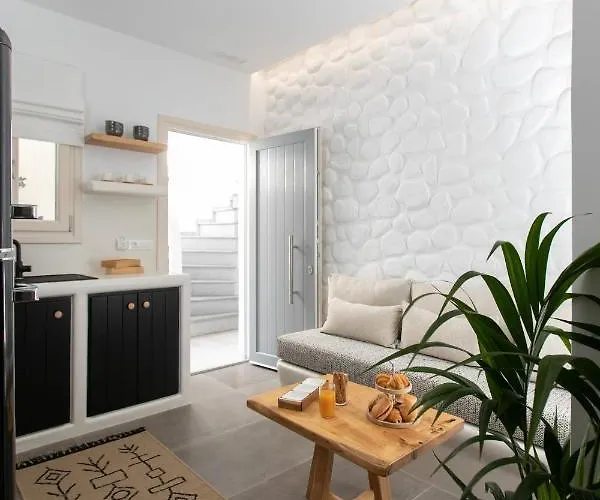 Kamvas Deluxe * Naxos City