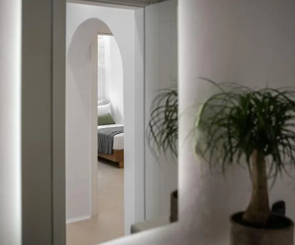 Kamvas Deluxe * Naxos City